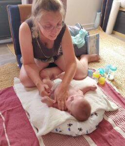 massage bébé lien d'attachement Bourgoin-Jallieu