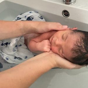 Thérapeutique bain bébé confiance